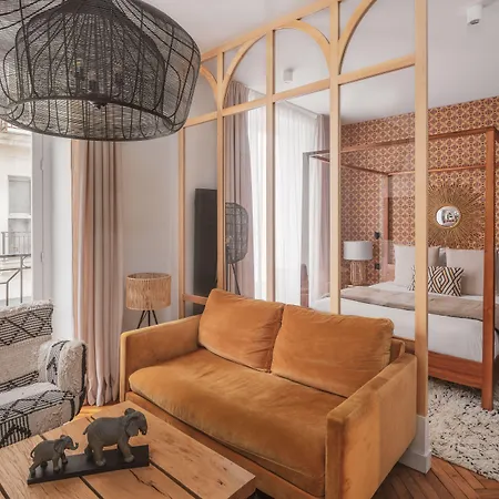 Place Royale - Maisons Du Monde & דירה