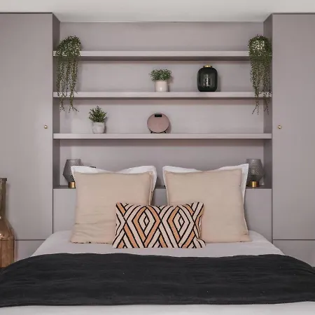 Place Royale - Maisons Du Monde & Suites
